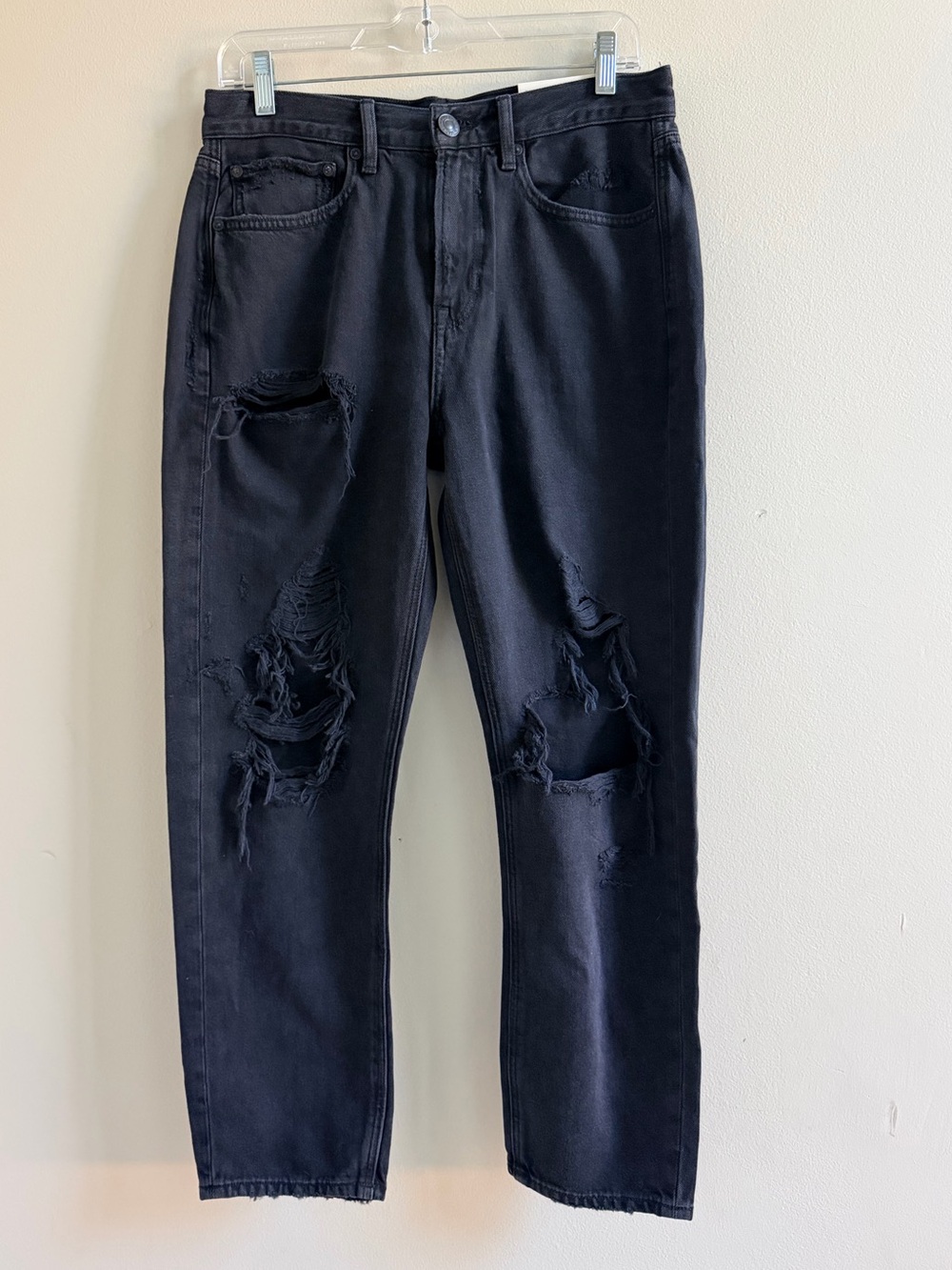 American Eagle 90’s High Rise Boyfriend Ripped Jeans Size 4 Black
